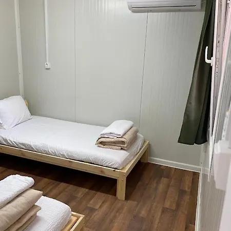 Apartmán срещу входа на градина *
